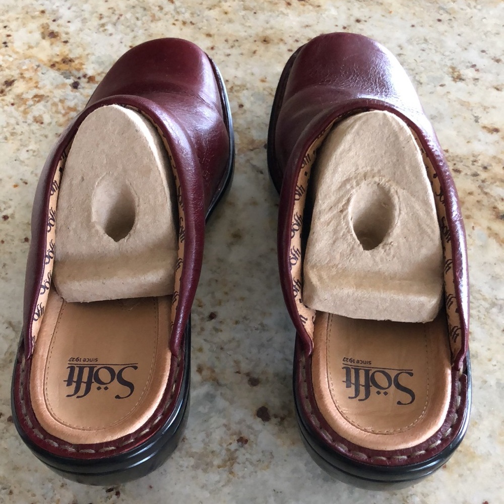 Sofft Siren Clogs, Size 9M, Burgundy Red, BNIB - Picture 2 of 8